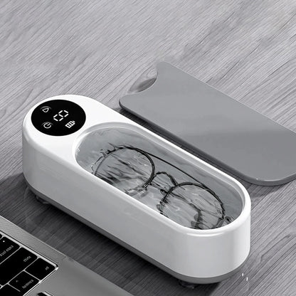 “PureVision: Limpieza de Precisión para una Claridad Atemporal”