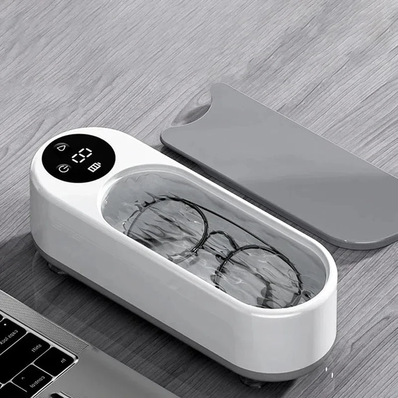 “PureVision: Limpieza de Precisión para una Claridad Atemporal”