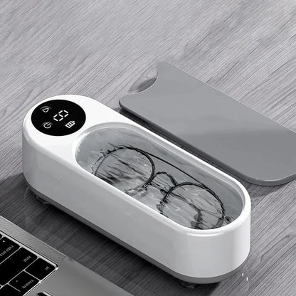 “PureVision: Limpieza de Precisión para una Claridad Atemporal”
