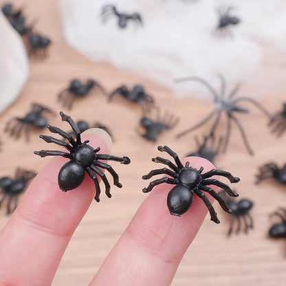 Creepy Crawly Spider Pack – Fake Black Insects for Halloween & Pranks (50/500PCS)
