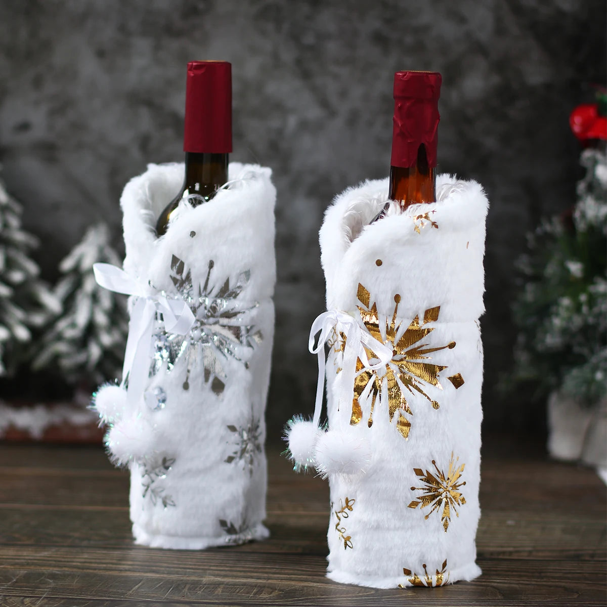 🍷 Christmas Wine Bottle Cover – Festive Home Décor & Holiday Ornament 2025–2026